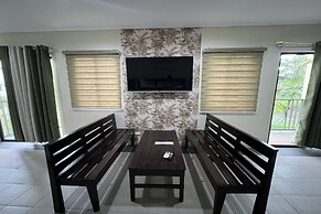Palm Cabanas Resort