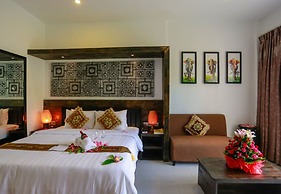 Angkor Home 27