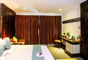 Angkor Home 27