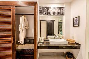 Angkor Home 27