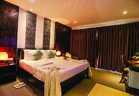 Angkor Home 27