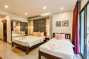 Angkor Home 27