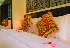 Angkor Home 27