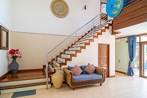 4BR Villa beach walking distance KBR44