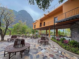 Cendana Trang An Retreat