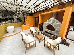 Cendana Trang An Retreat