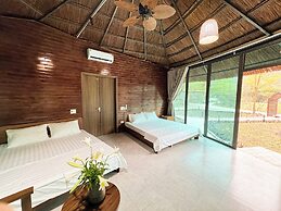 Cendana Trang An Retreat