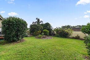 Charming 1-bed Cottage With Garden Retreat