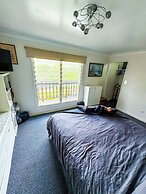 Paterson Skywalk & Bush Bedroom