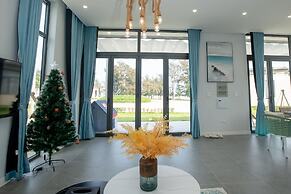 Solar LuxStay Villa - Long Beach
