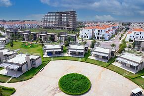Solar LuxStay Villa - Long Beach