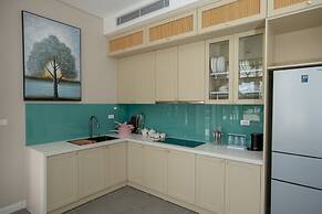 Solar LuxStay Villa - Long Beach