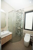 Solar LuxStay Villa - Long Beach