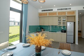 Solar LuxStay Villa - Long Beach