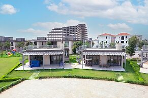 Solar LuxStay Villa - Long Beach