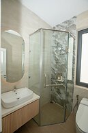 Solar LuxStay Villa - Long Beach