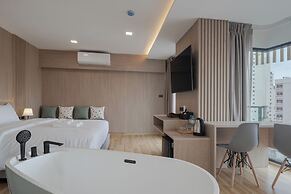 Solyn Hotel