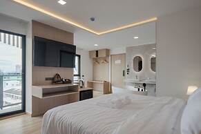 Solyn Hotel
