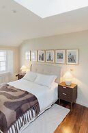 Charming Central Mews Home with Secure Parking