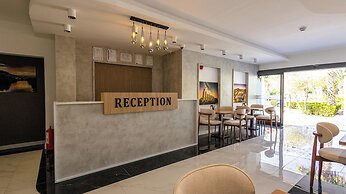 HOLMİ OTEL