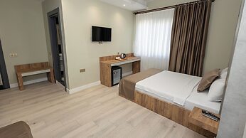 HOLMİ OTEL