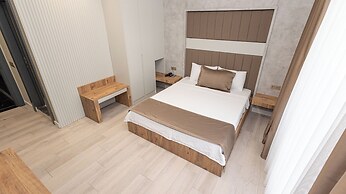 HOLMİ OTEL
