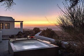 GTK Santorini Oia Sunset Villas