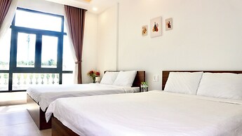 Monstera Hotel and Coffee