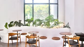 Monstera Hotel and Coffee