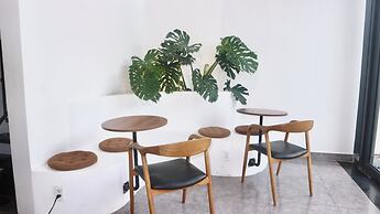 Monstera Hotel and Coffee