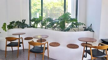 Monstera Hotel and Coffee