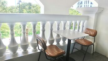 Monstera Hotel and Coffee