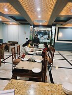 Hotel The Rajwada LP