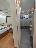Hotel The Rajwada LP