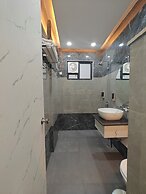 Hotel The Rajwada LP