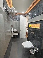 Hotel The Rajwada LP