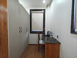 Hotel The Rajwada LP