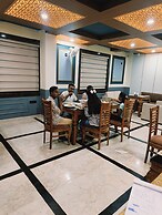 Hotel The Rajwada LP