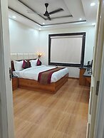 Hotel The Rajwada LP