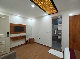 Hotel The Rajwada LP