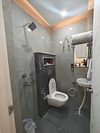 Hotel The Rajwada LP