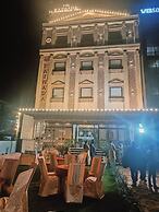Hotel The Rajwada LP