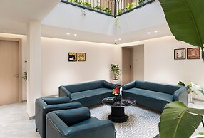 Champion Prime-My Downtown Hotel