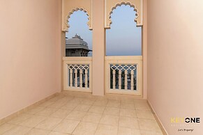 Grandeur 2BR Small Room & Beach Access