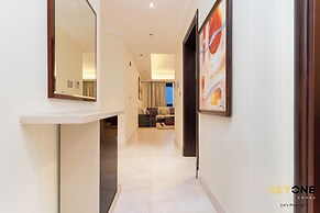 Grandeur 2BR Small Room & Beach Access