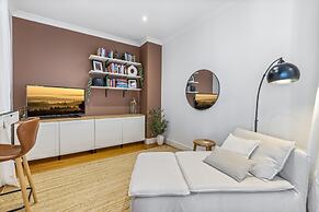 Spacious Family Home With Balcony in Pascoe Vale