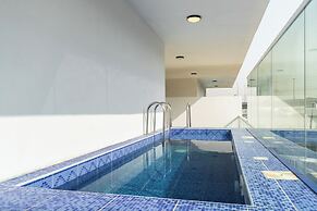 SIMPLY COMFORT Chic 3 Br Apartment with Private Pool