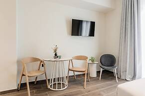 Kleo II by Zoia Living