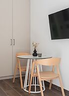 Kleo II by Zoia Living