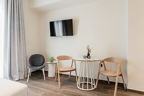 Kleo II by Zoia Living